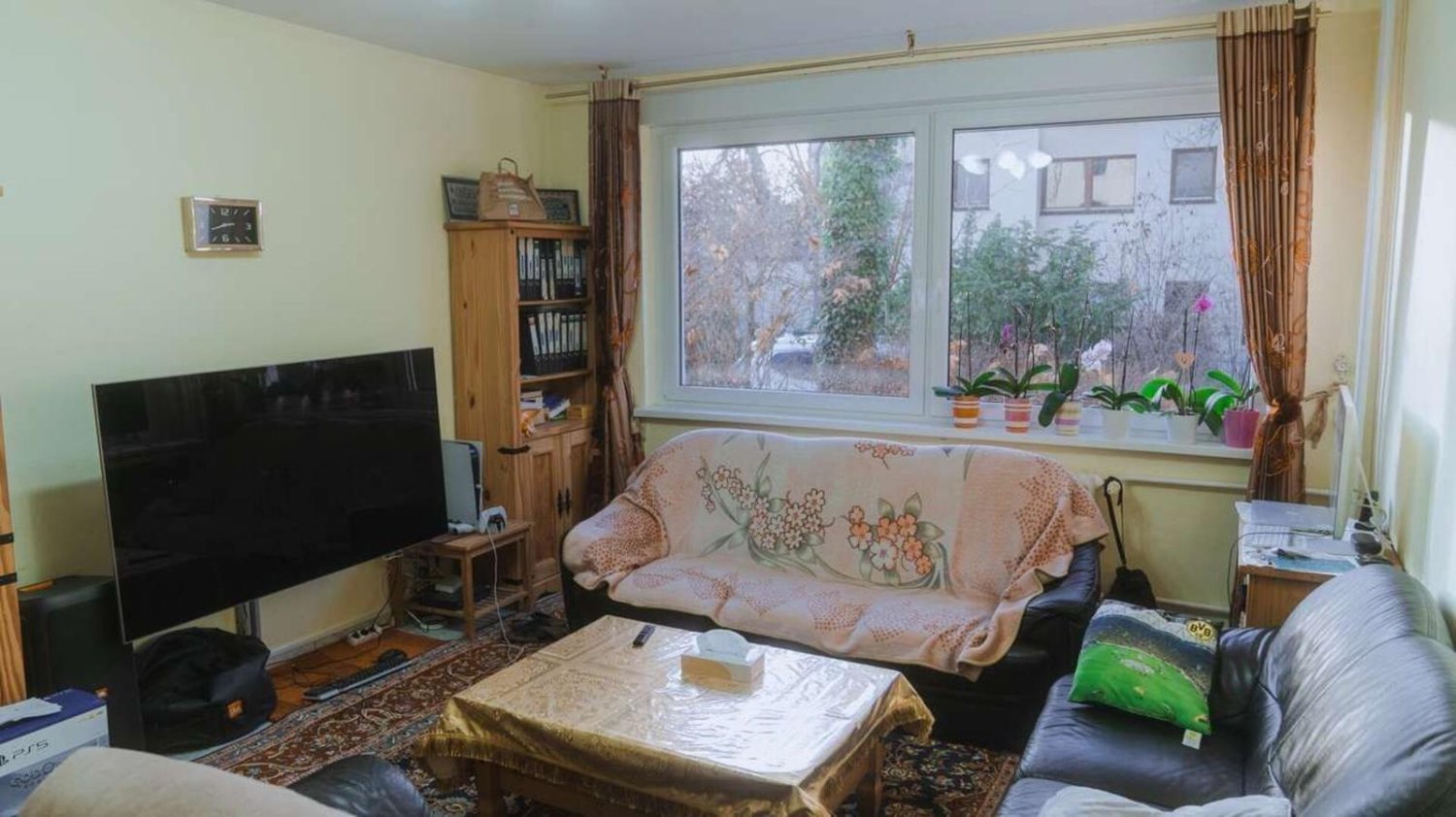 Квартира с 3 комнатами в Лихтерфельде, Германия № 30590