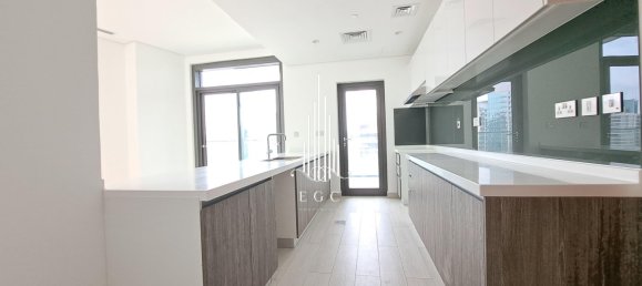 Квартира с 2 спальнями в Tourist Club Area, ОАЭ № 22497 9