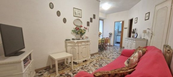 Квартира с 4 спальнями в Виареджо, Италия № 370812 3