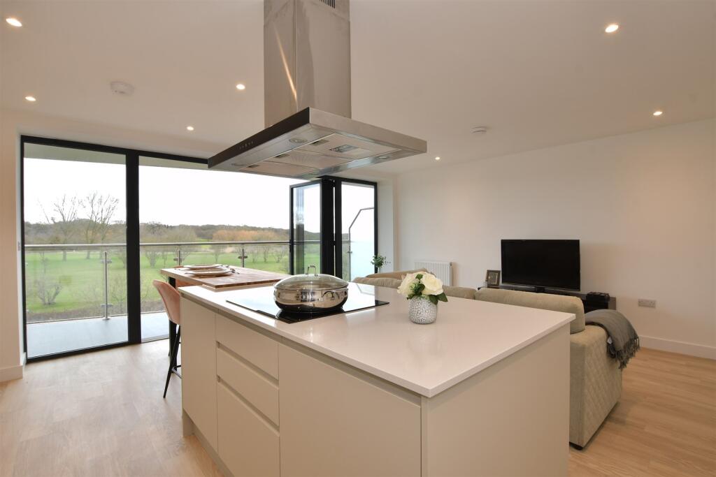 2 bedrooms Apartment in Chingford, United Kingdom No. 3937