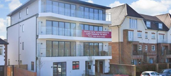 2 bedrooms Apartment in Chingford, United Kingdom No. 3937 2