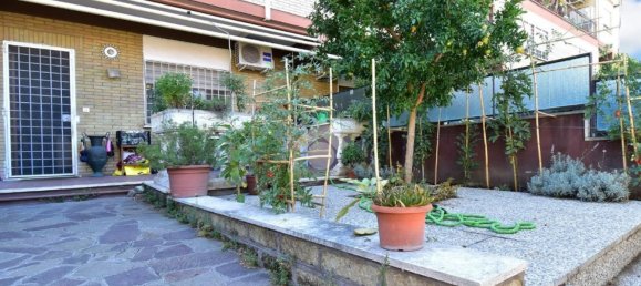 4 bedrooms Apartment in Rome, Italy No. 321578 3