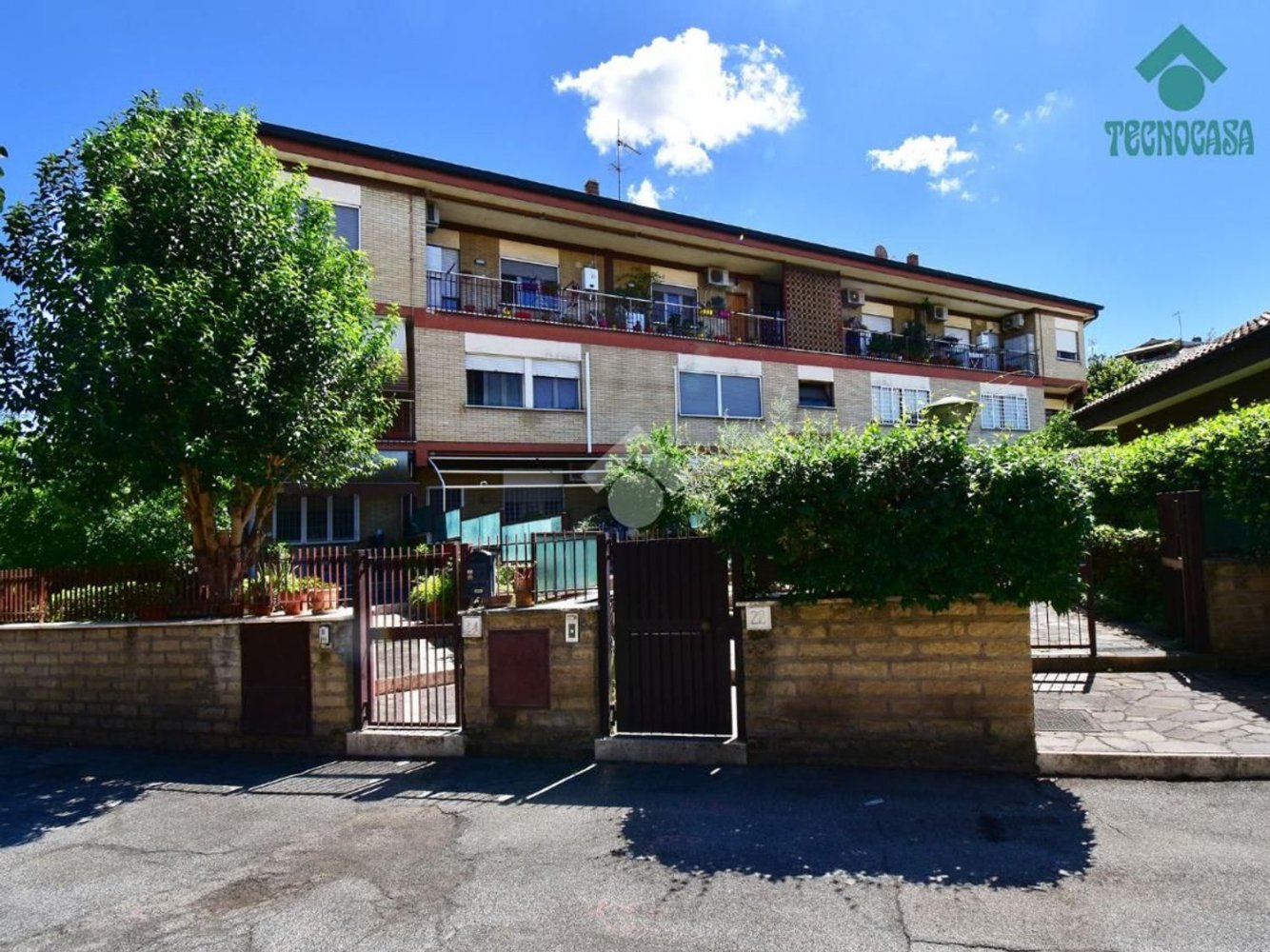 4 bedrooms Apartment in Rome, Italy No. 321578