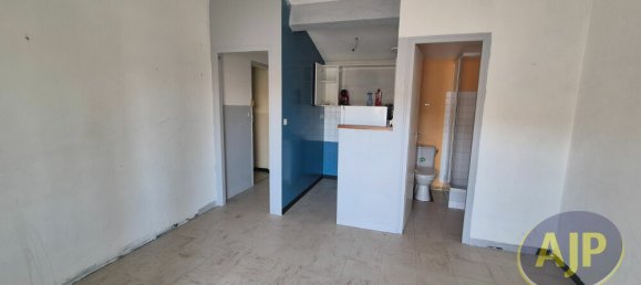 2 bedrooms Building in Montaigu-Vendee, France No. 299983 11