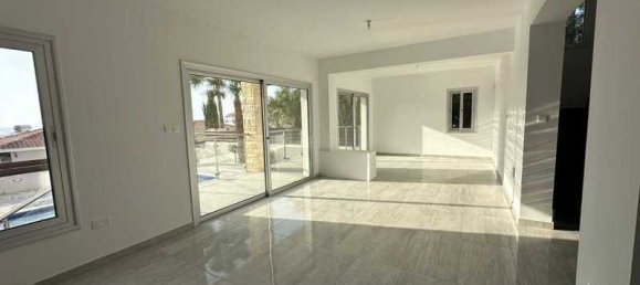 5 bedrooms House in Kissonerga, Cyprus No. 6510 6