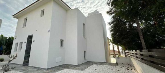 5 bedrooms House in Kissonerga, Cyprus No. 6510 2