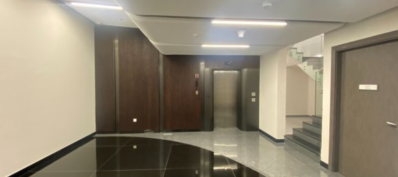 Oficina en Bur Dubai, UAE 1417 m² No. 9557 3