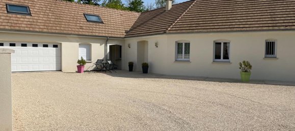5 bedrooms House in Villetrun, France No. 243858 12