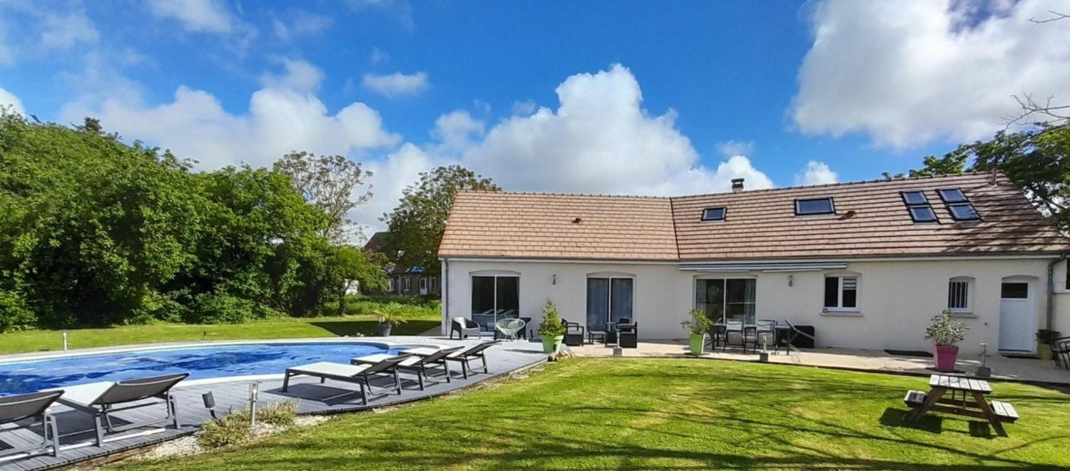 5 bedrooms House in Villetrun, France No. 243858