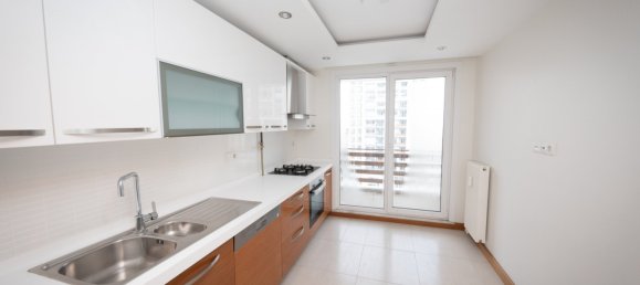 Apartment 3+1 in Istanbul, Turkey No. 25036 6