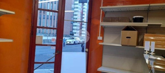 Propiedad comercial de 3 habitaciónes en Turin, Italy No. 264309 7