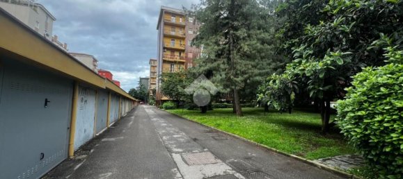 2 bedrooms Apartment in Milan, Italy No. 339077 21