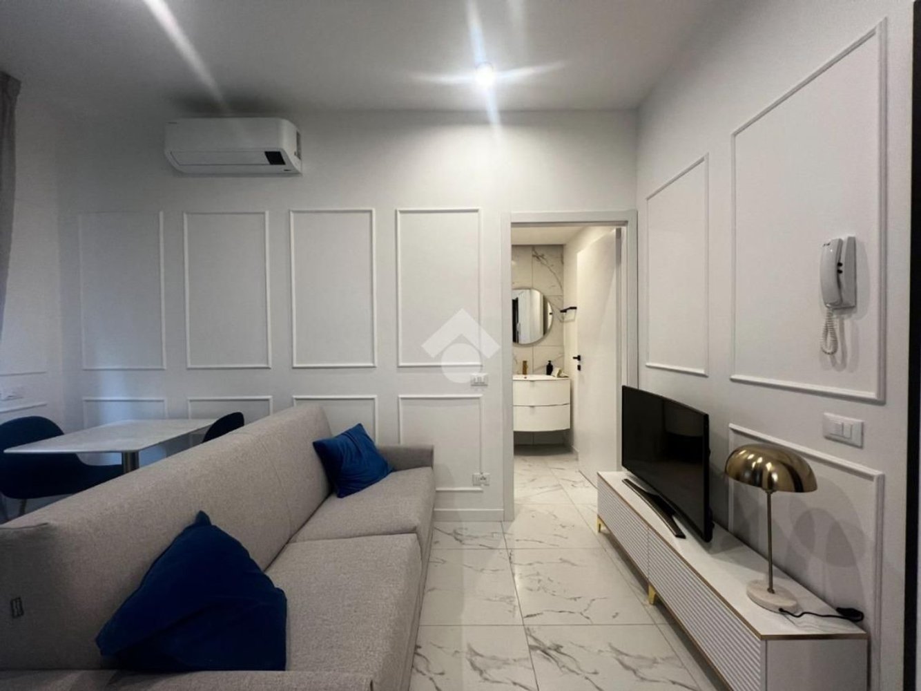 2 bedrooms Apartment in Milan, Italy No. 339077