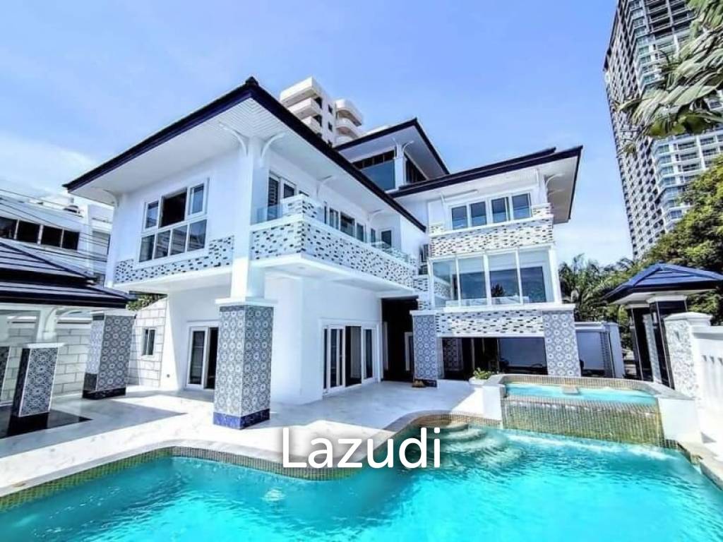 4 bedrooms Villa in Bang Lamung, Thailand No. 17755