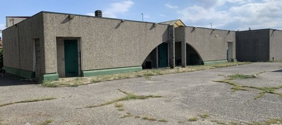 Склад с 4 комнатами в Вистарино, Италия № 193721 6