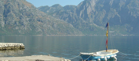 Propiedad comercial de 6 dormitorios en Kotor, Montenegro No. 183 2