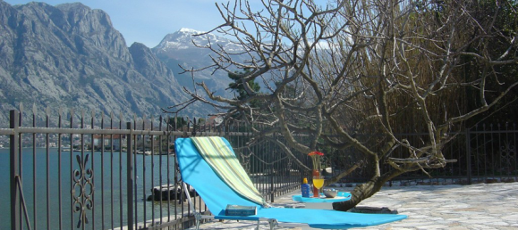 Propiedad comercial de 6 dormitorios en Kotor, Montenegro No. 183 15