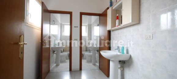 5 rooms Office in Turin, Italy No. 83813 38