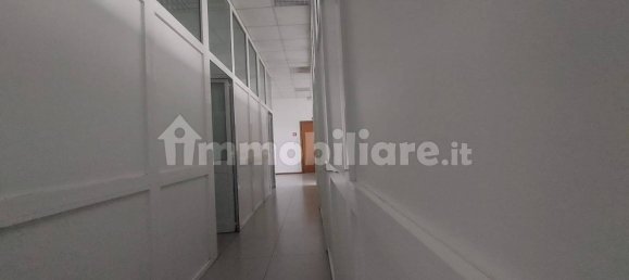 5 rooms Office in Turin, Italy No. 83813 2