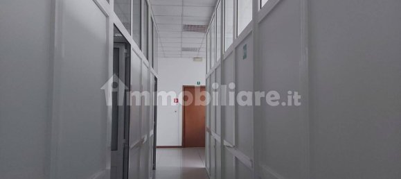 5 rooms Office in Turin, Italy No. 83813 3