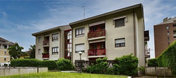 3 bedrooms Apartment in Legnano, Italy No. 8273 21