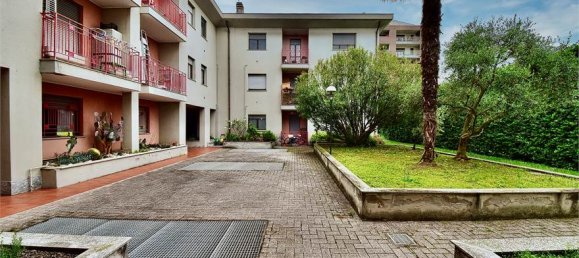 3 bedrooms Apartment in Legnano, Italy No. 8273 11