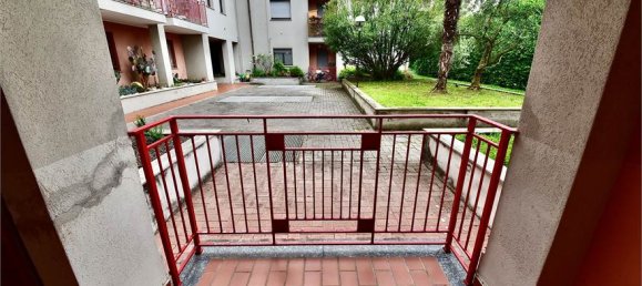 3 bedrooms Apartment in Legnano, Italy No. 8273 9