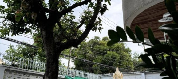 4 bedrooms Cafe / restaurant in Bangkok, Thailand No. 25144 4