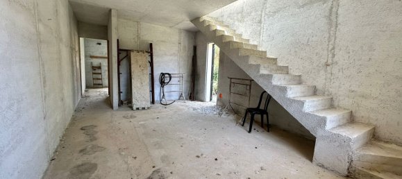 4-Zimmer Haus in Campofelice di Roccella, Italy, Nr. 124408 17