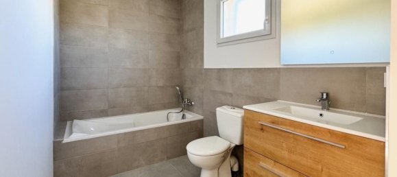 4 bedrooms House in Romans-sur-Isere, France No. 193439 11