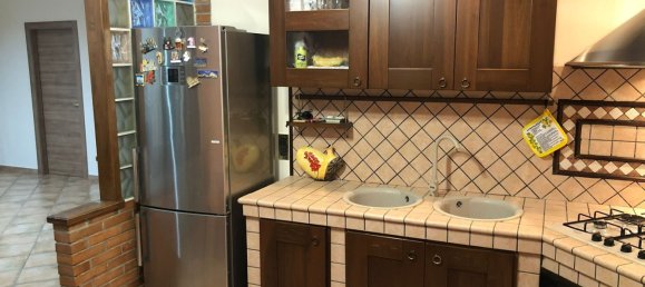 3-salle Appartement à Messina, Italy No. 256094 8