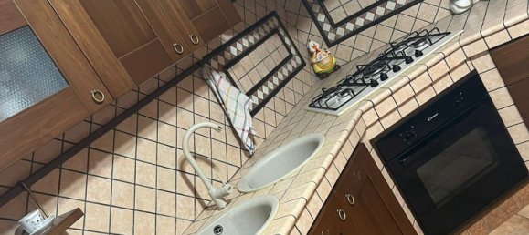 3-salle Appartement à Messina, Italy No. 256094 6