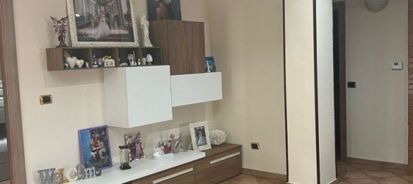 3-salle Appartement à Messina, Italy No. 256094 3
