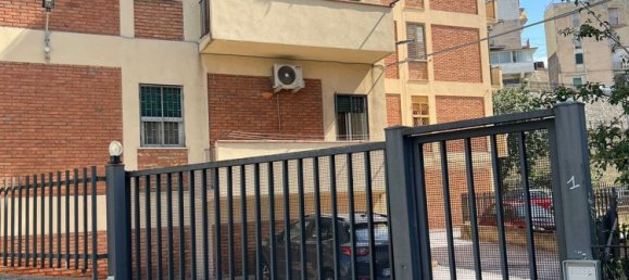 3-salle Appartement à Messina, Italy No. 256094 4