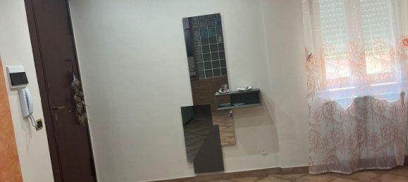 3-salle Appartement à Messina, Italy No. 256094 12