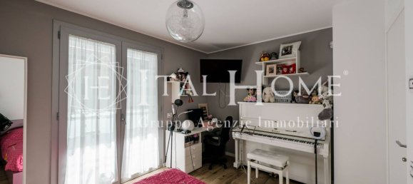 5 rooms Apartment in Bergamo, Italy No. 96350 39