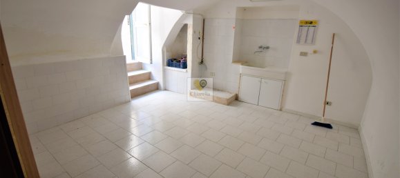 3 rooms House in Conversano, Italy No. 14906 8