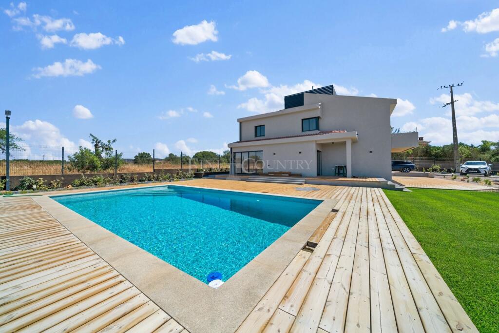 6 bedrooms Villa in Quarteira, Portugal No. 315900