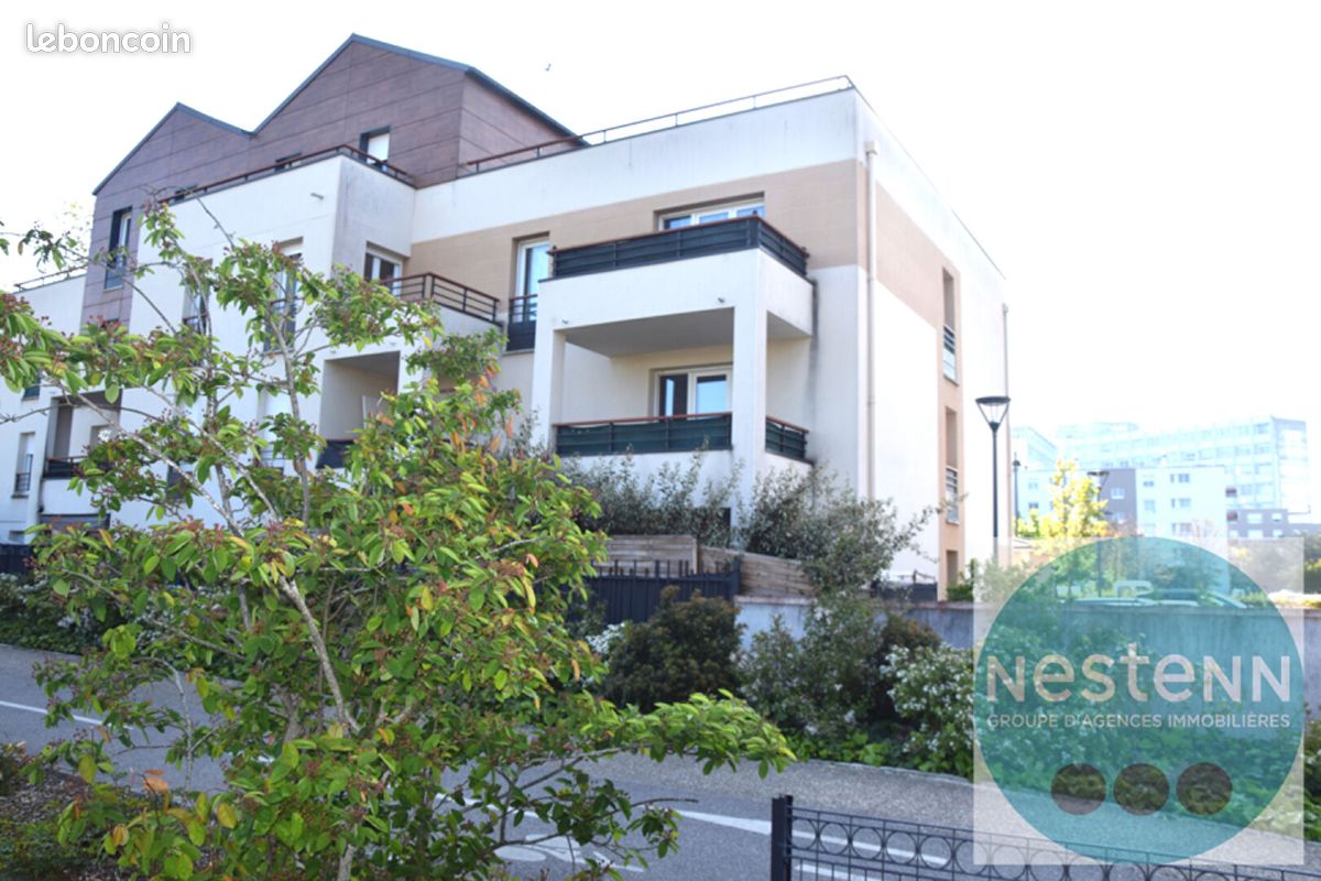 2 bedrooms Apartment in Orleans, France No. 209170