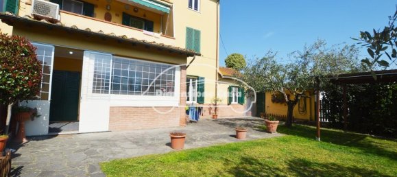Apartamento de 6 habitaciónes en Lucca, Italy No. 34948 20