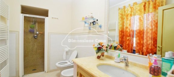 Apartamento de 6 habitaciónes en Lucca, Italy No. 34948 17