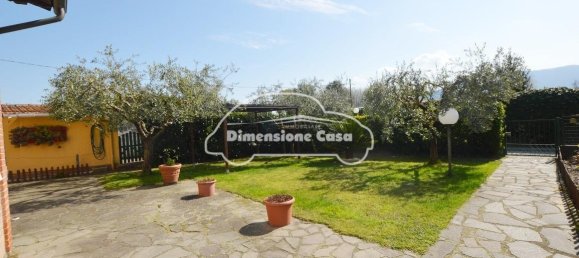 Apartamento de 6 habitaciónes en Lucca, Italy No. 34948 19