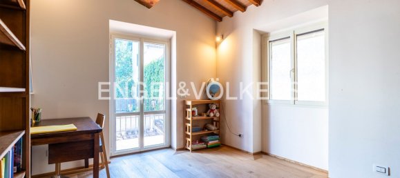 6 rooms Apartment in Campi Bisenzio, Italy No. 292884 41