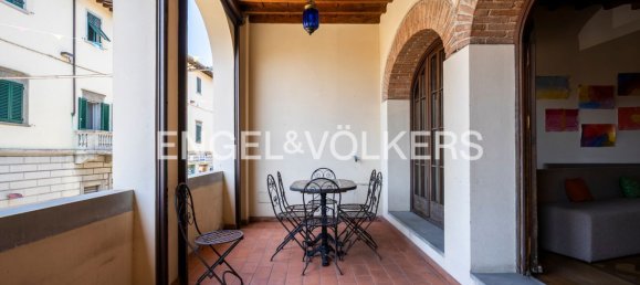 6 rooms Apartment in Campi Bisenzio, Italy No. 292884 11