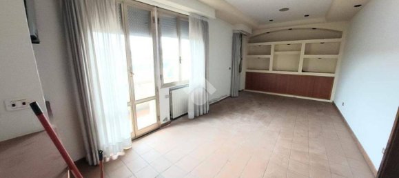 3 Schlafzimmer Wohnung in Valsamoggia, Italy, Nr. 114709 2