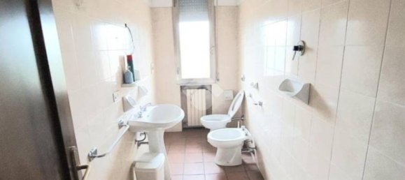 3 Schlafzimmer Wohnung in Valsamoggia, Italy, Nr. 114709 9