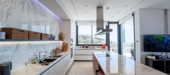 12 Schlafzimmer Villa in Benahavis, Spain, Nr. 3028 11