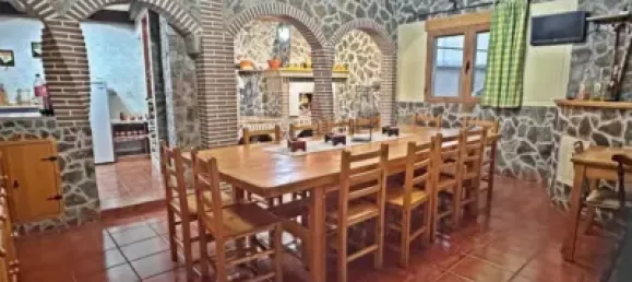 Adosado de 4 dormitorios en La Pedraja de Portillo, Spain No. 156013 39