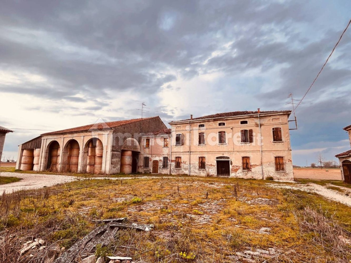 6 Schlafzimmer Haus in Curtatone, Italy, Nr. 114192