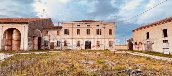 6 Schlafzimmer Haus in Curtatone, Italy, Nr. 114192 5